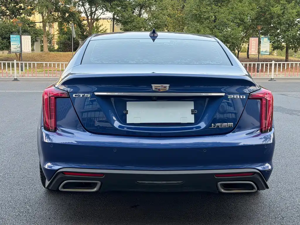 Cadillac CT5 — фото 5