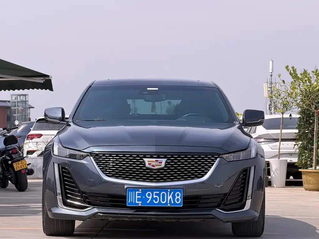 Cadillac CT5 — фото 2
