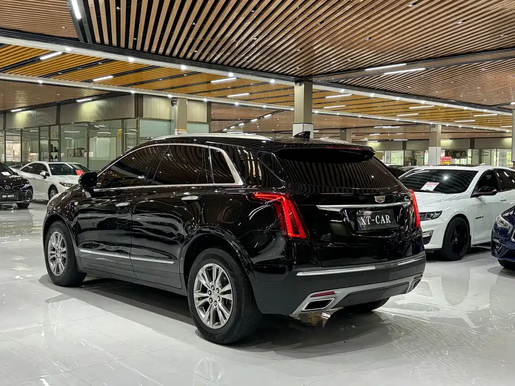 Cadillac XT5 — фото 6