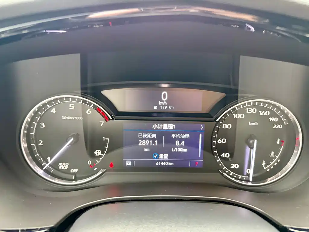 Cadillac XT5 — фото 13