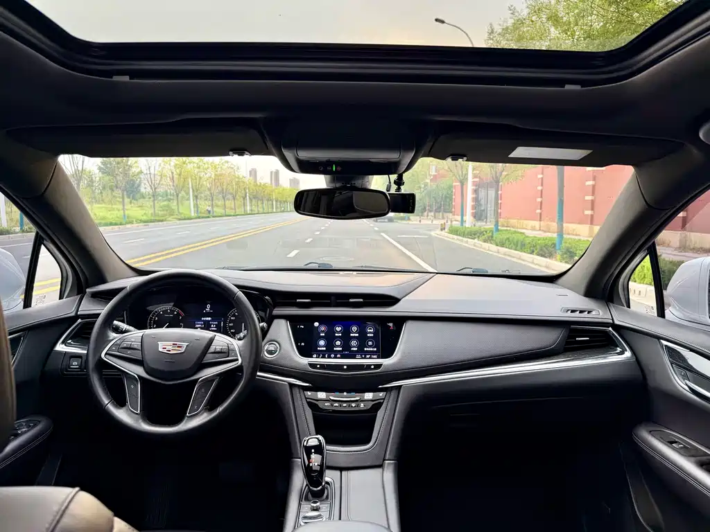 Cadillac XT5 — фото 4
