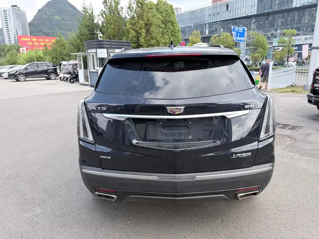 Cadillac XT5 — фото 7