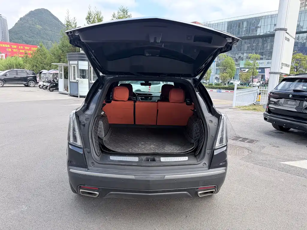 Cadillac XT5 — фото 8