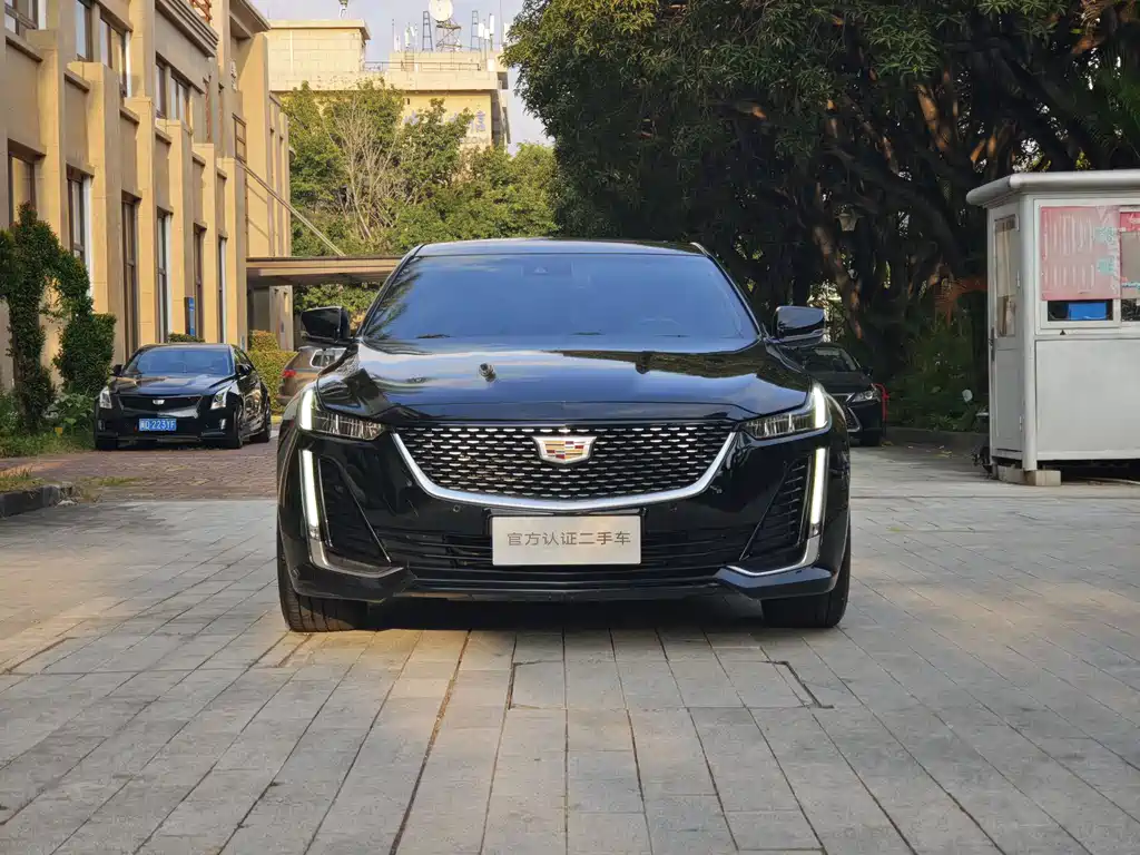 Cadillac CT5 — фото 2