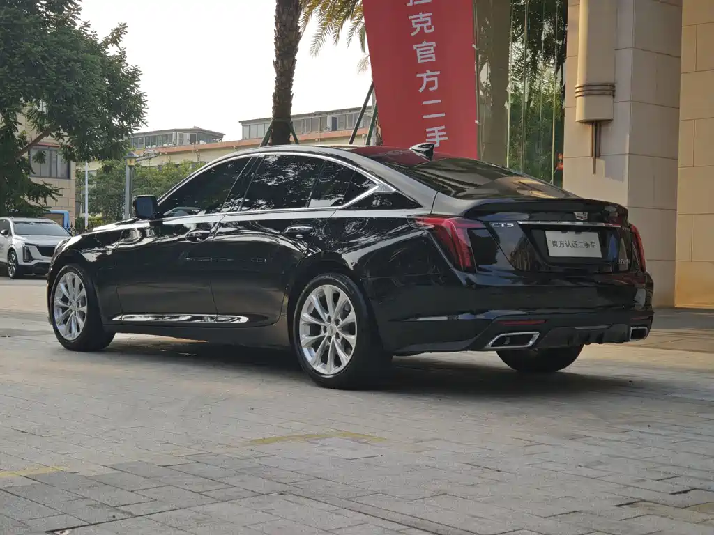 Cadillac CT5 — фото 5