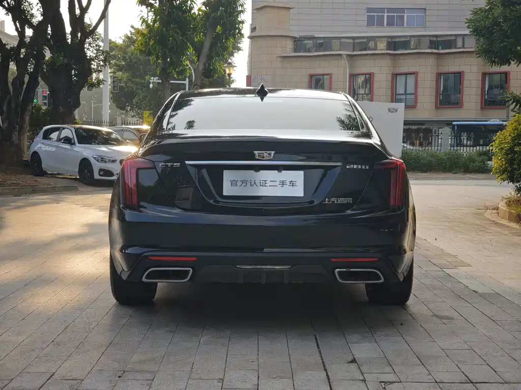 Cadillac CT5 — фото 6