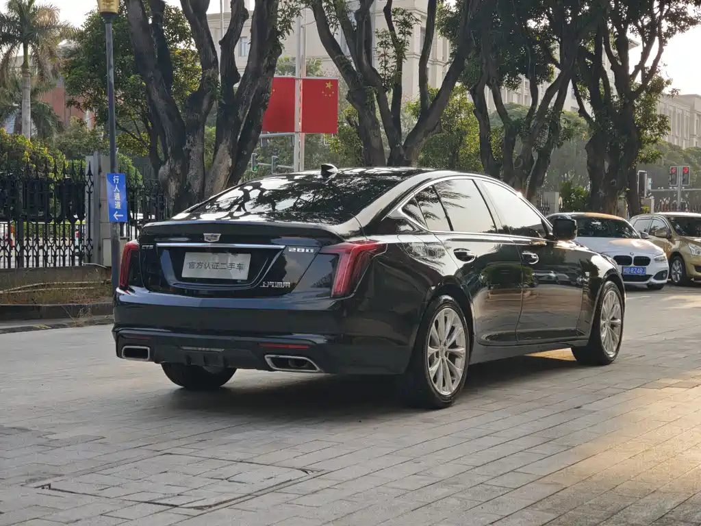 Cadillac CT5 — фото 7