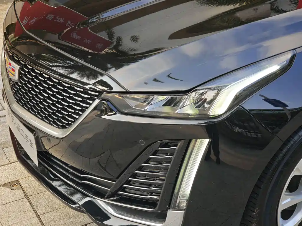 Cadillac CT5 — фото 8