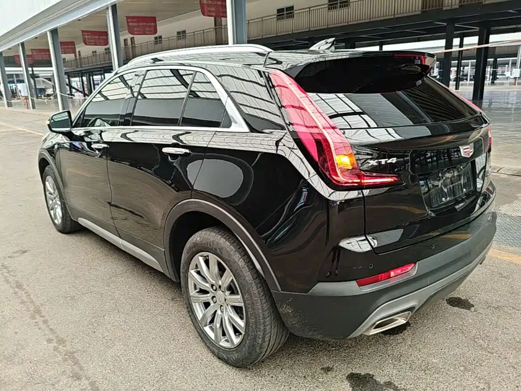 Cadillac XT4 — фото 5