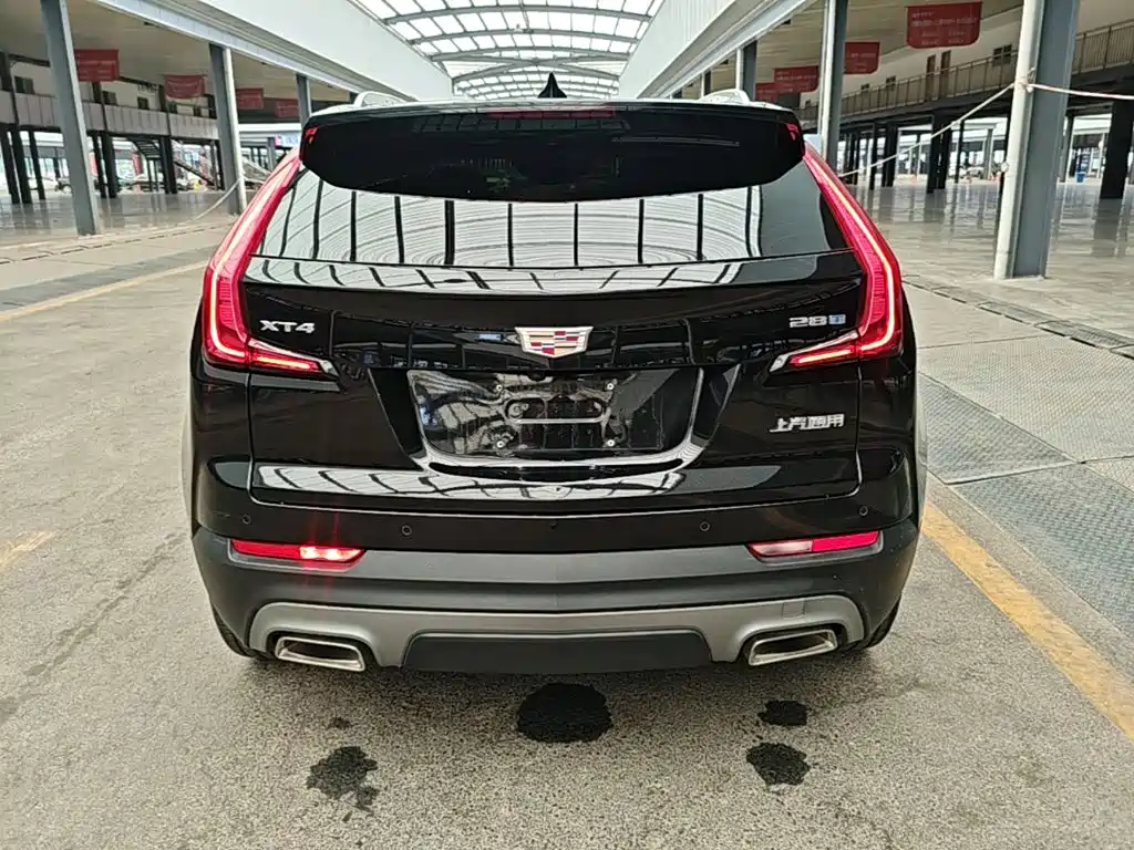 Cadillac XT4 — фото 6