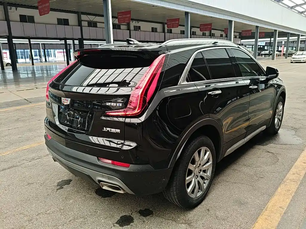 Cadillac XT4 — фото 7