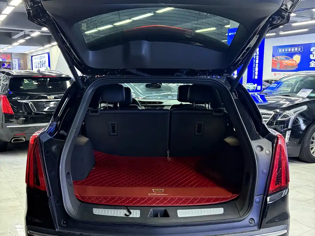 Cadillac XT5 — фото 11