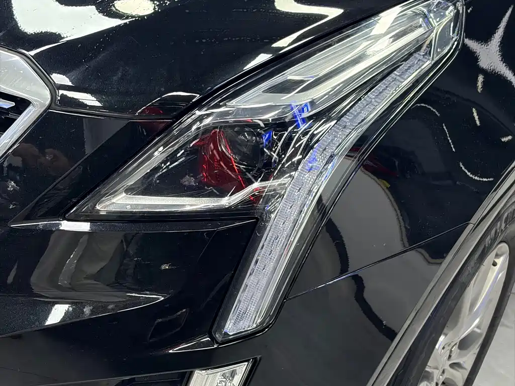 Cadillac XT5 — фото 3