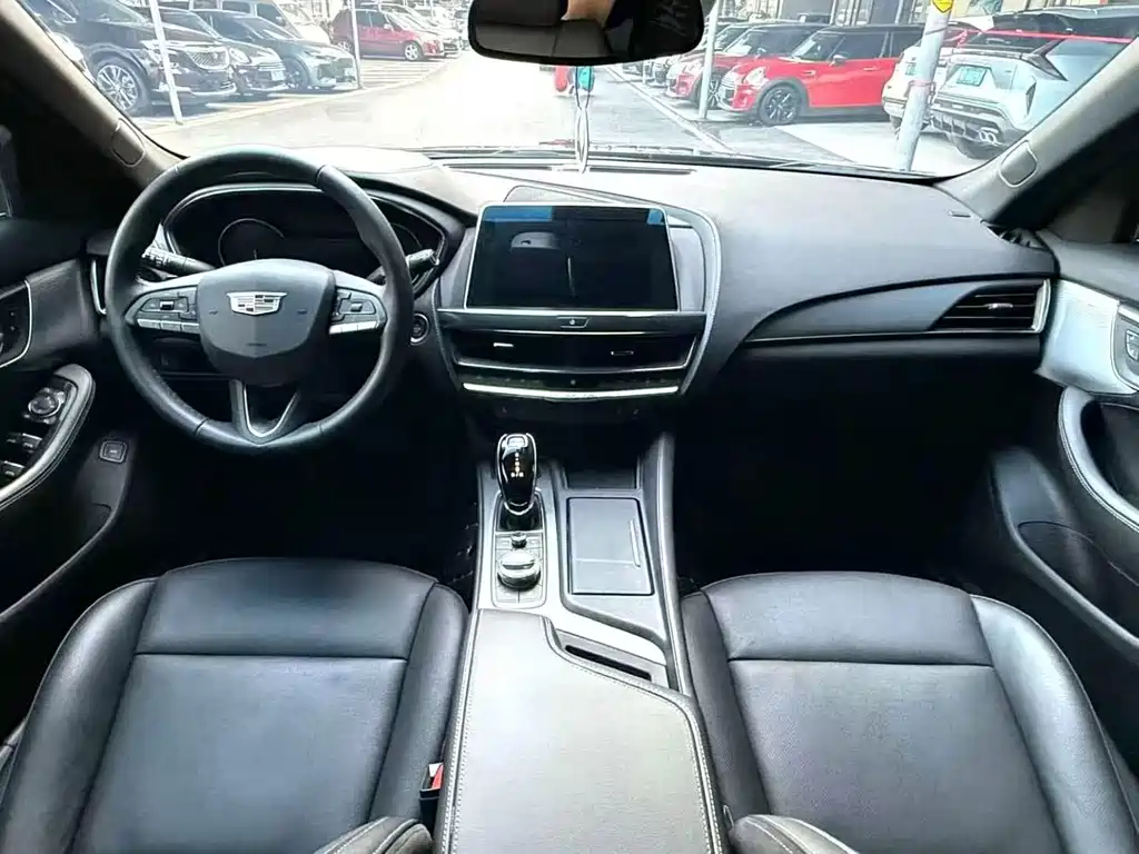 Cadillac CT5 — фото 6