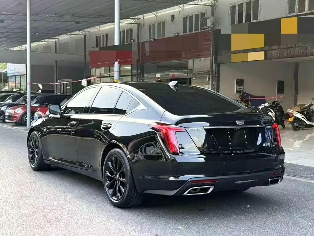 Cadillac CT5 — фото 7