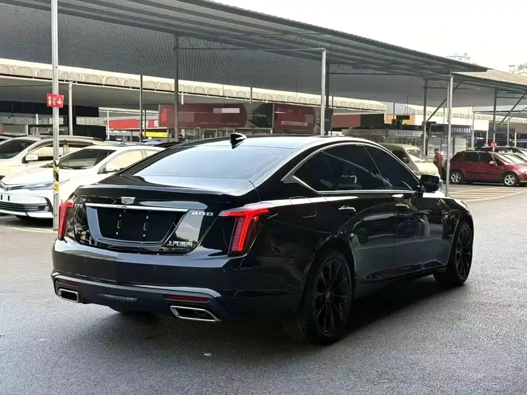 Cadillac CT5 — фото 9