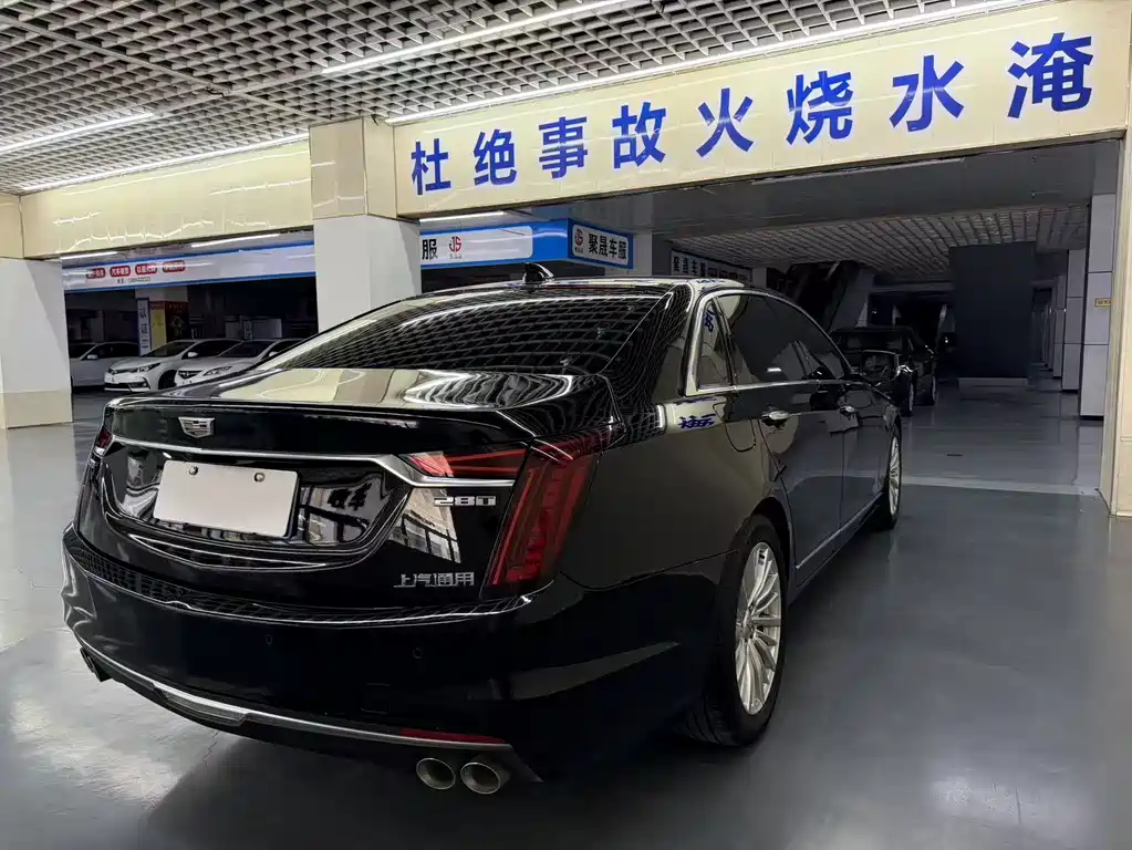 Cadillac CT6 — фото 11