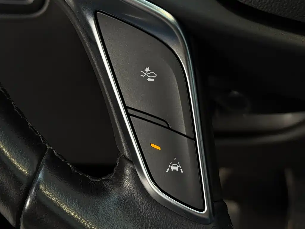 Cadillac XT5 — фото 14