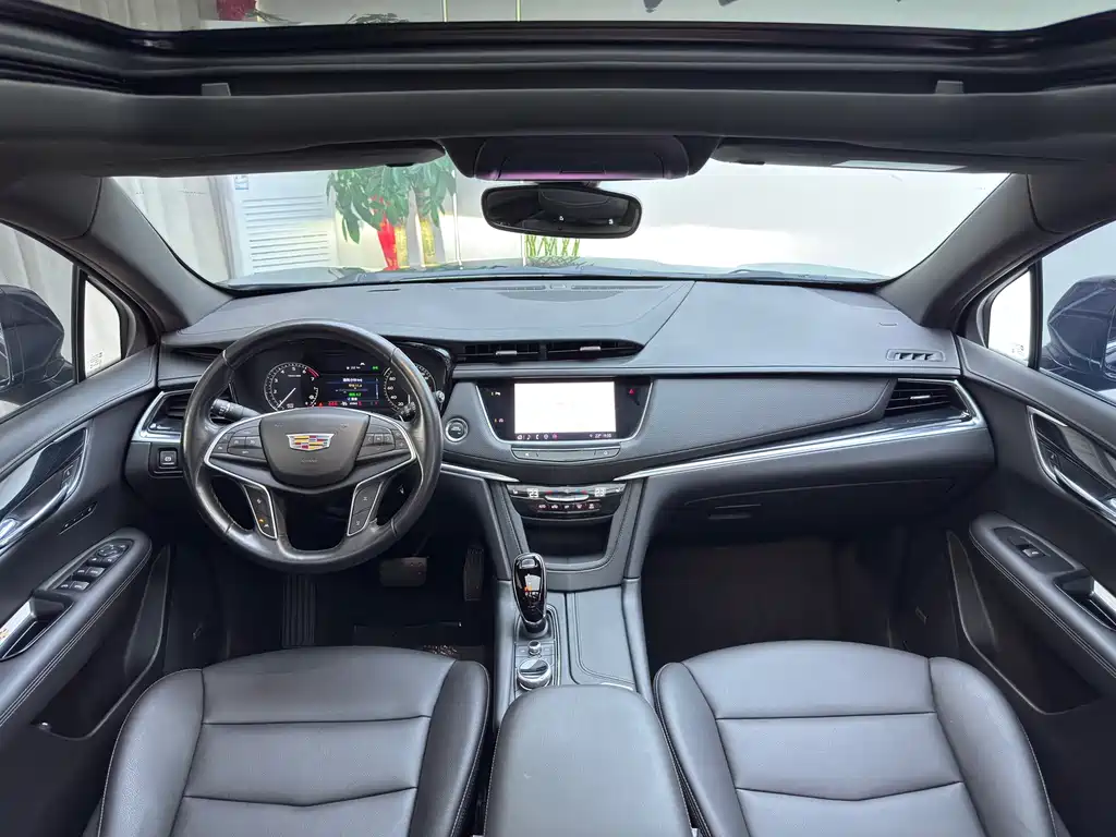 Cadillac XT5 — фото 4