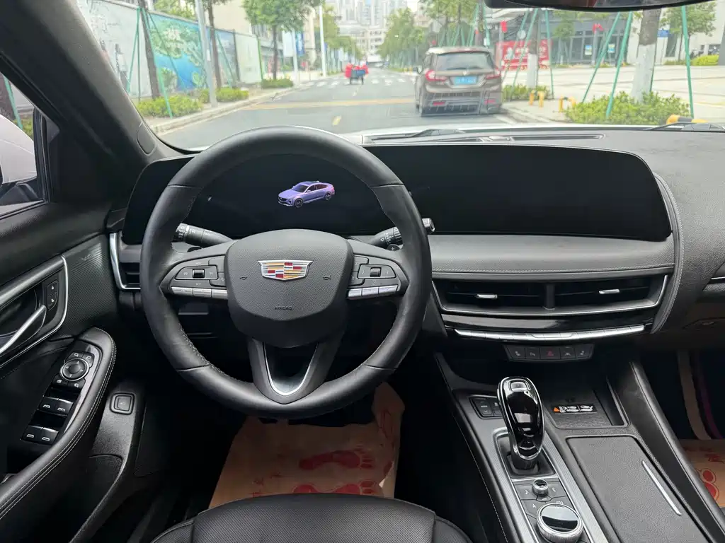Cadillac CT5 — фото 6