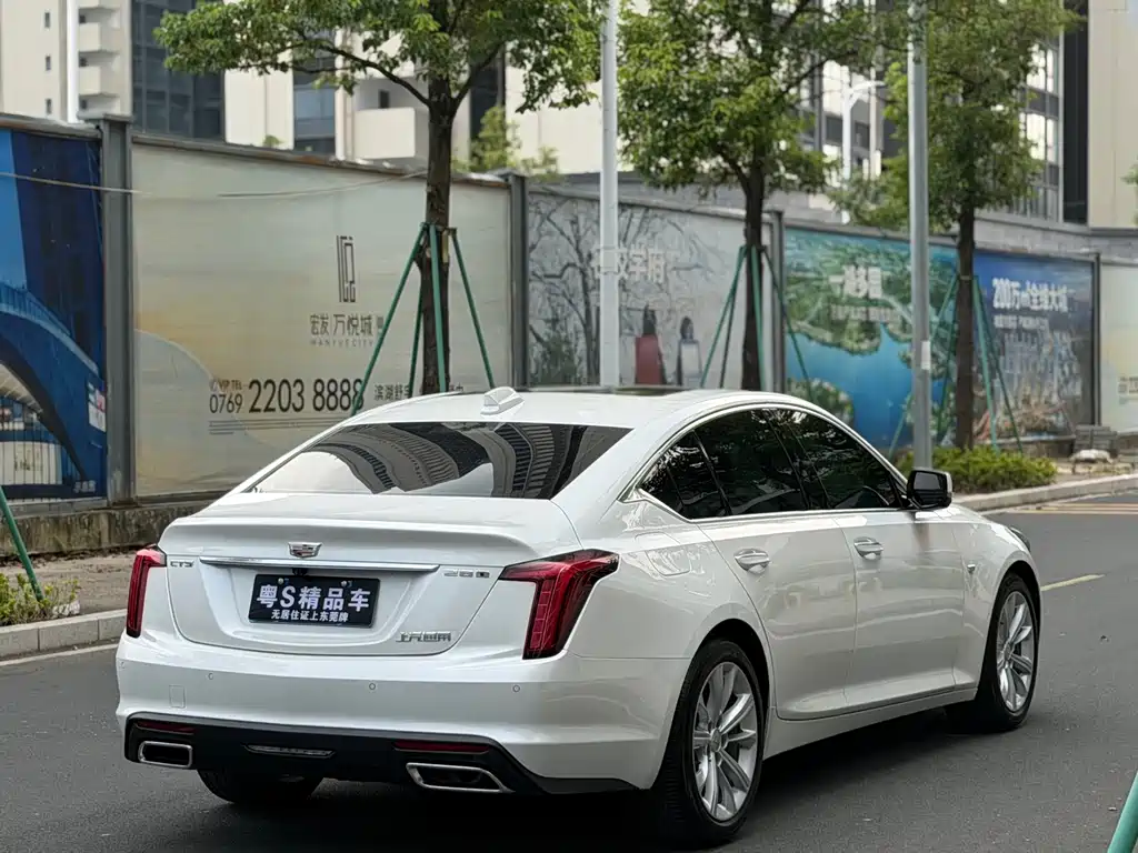 Cadillac CT5 — фото 10