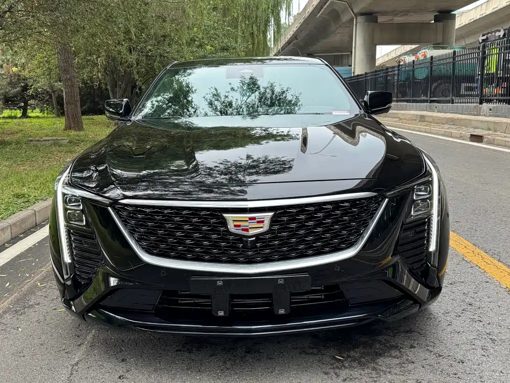Cadillac CT5 — фото 2