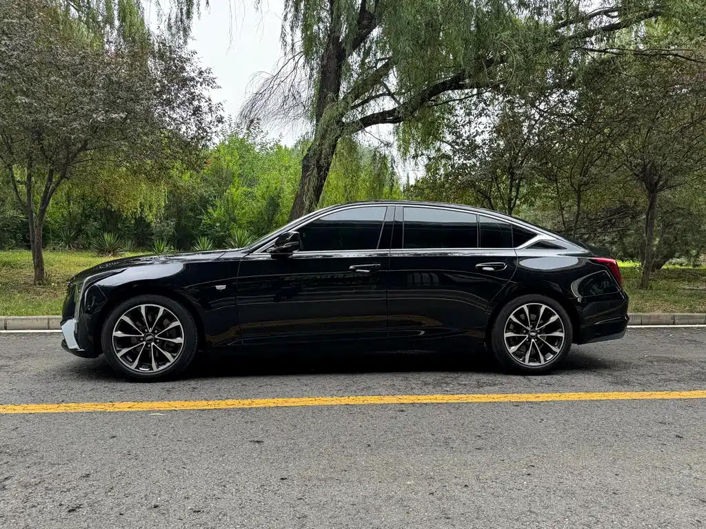 Cadillac CT5 — фото 4