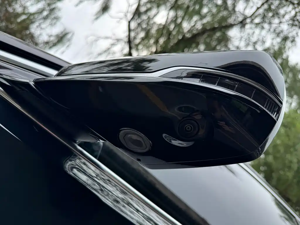 Cadillac CT5 — фото 6