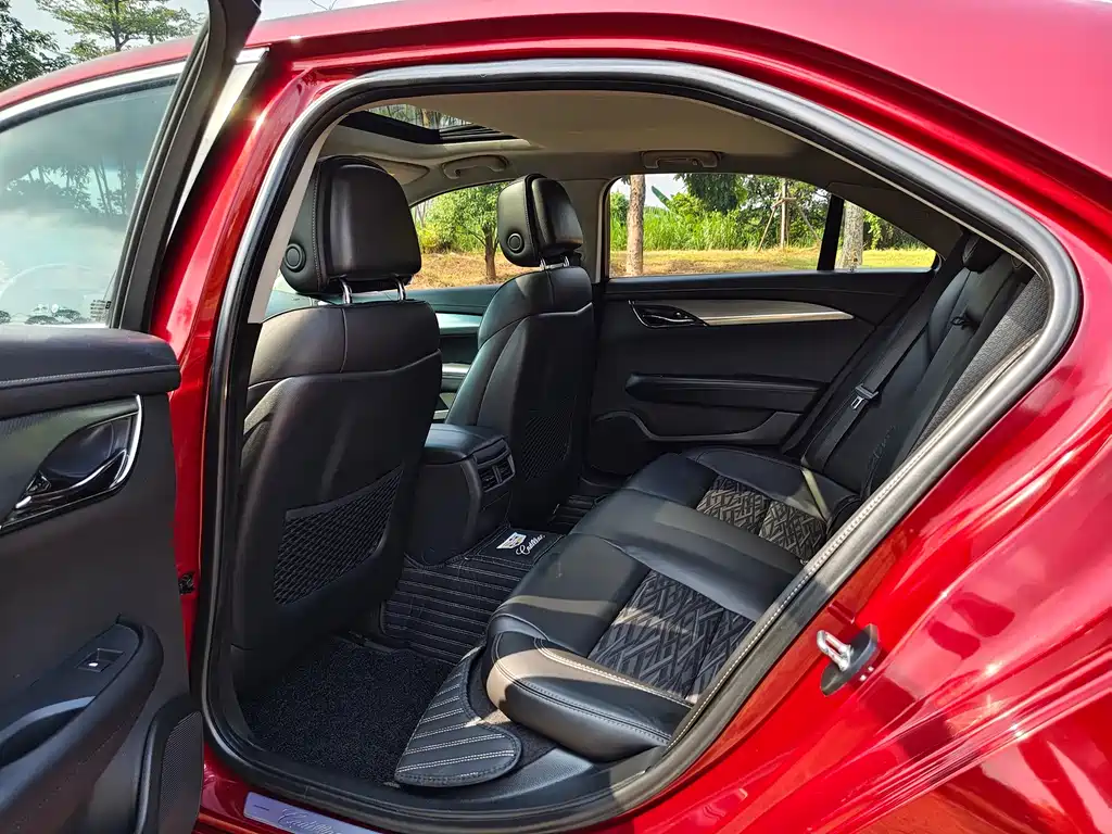 Cadillac ATS-L — фото 7