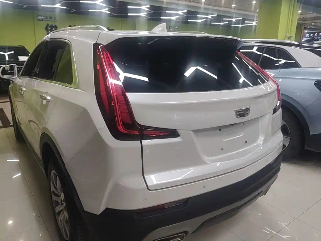 Cadillac XT4 — фото 5