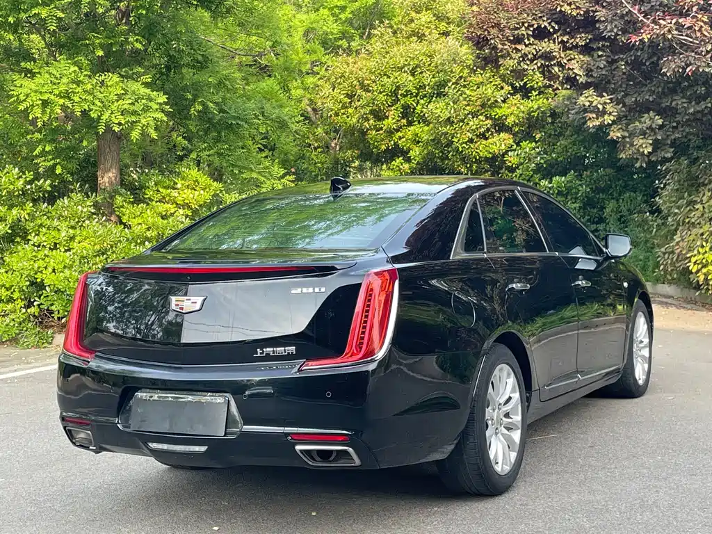 Cadillac XTS — фото 4