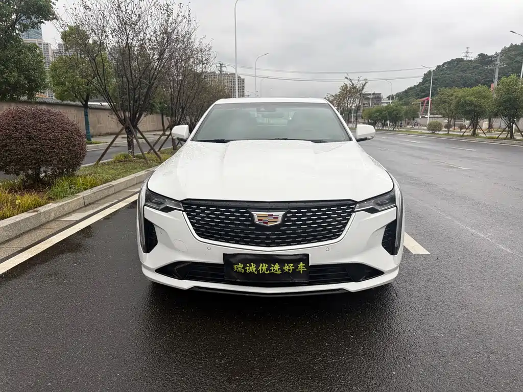 Cadillac CT4 — фото 2