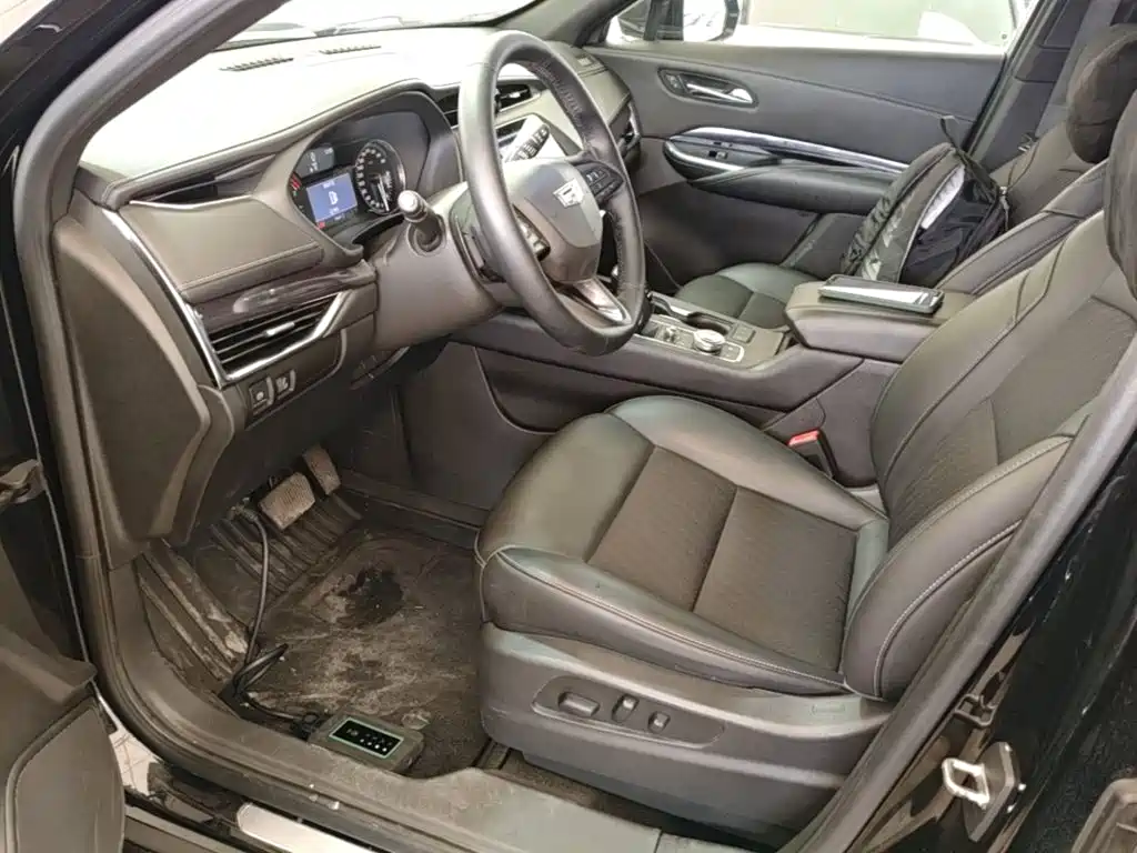 Cadillac XT4 — фото 15