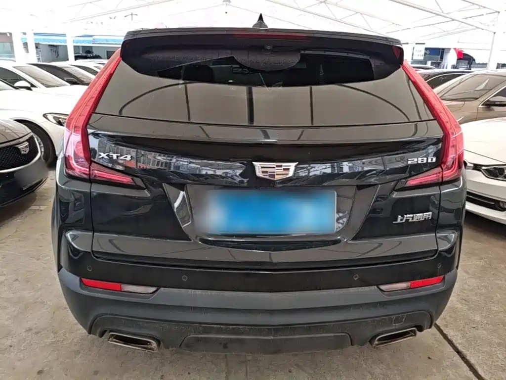 Cadillac XT4 — фото 6