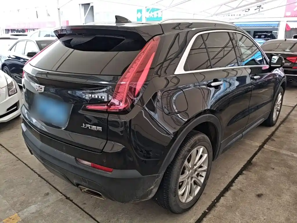 Cadillac XT4 — фото 7