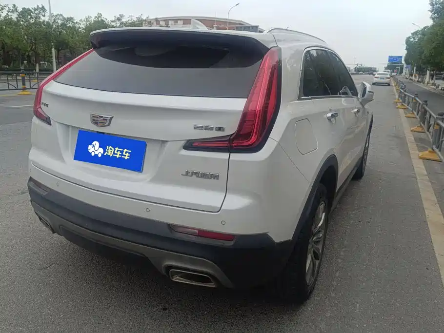 Cadillac XT4 — фото 3