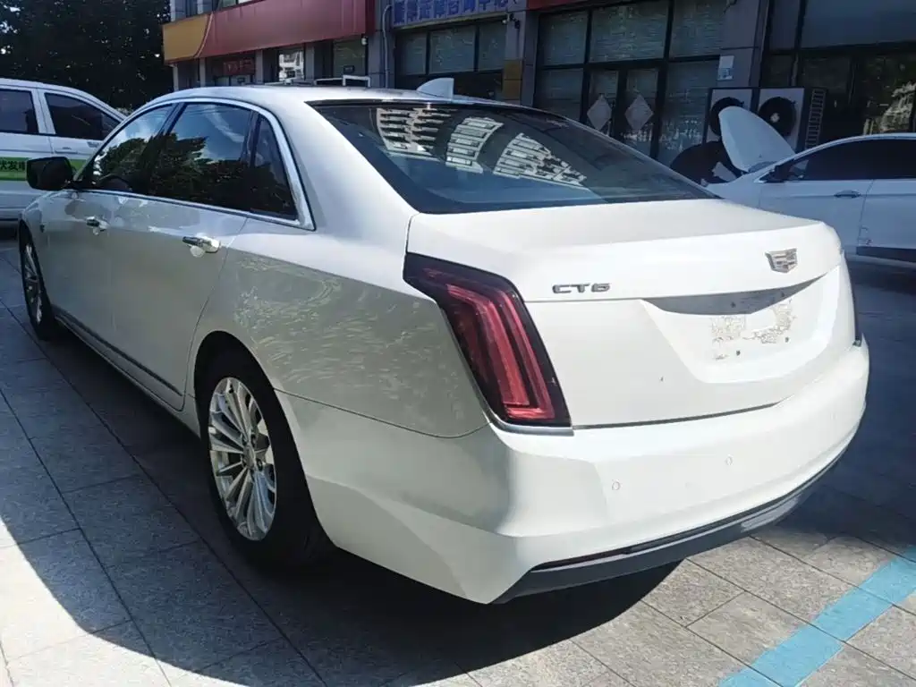 Cadillac CT6 — фото 5