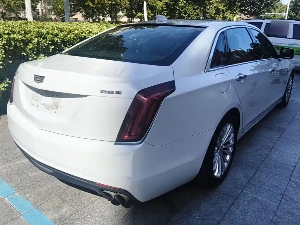 Cadillac CT6 — фото 7
