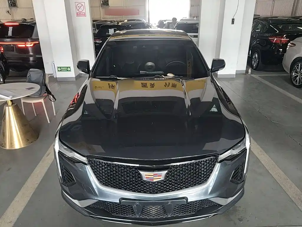 Cadillac CT4 — фото 3