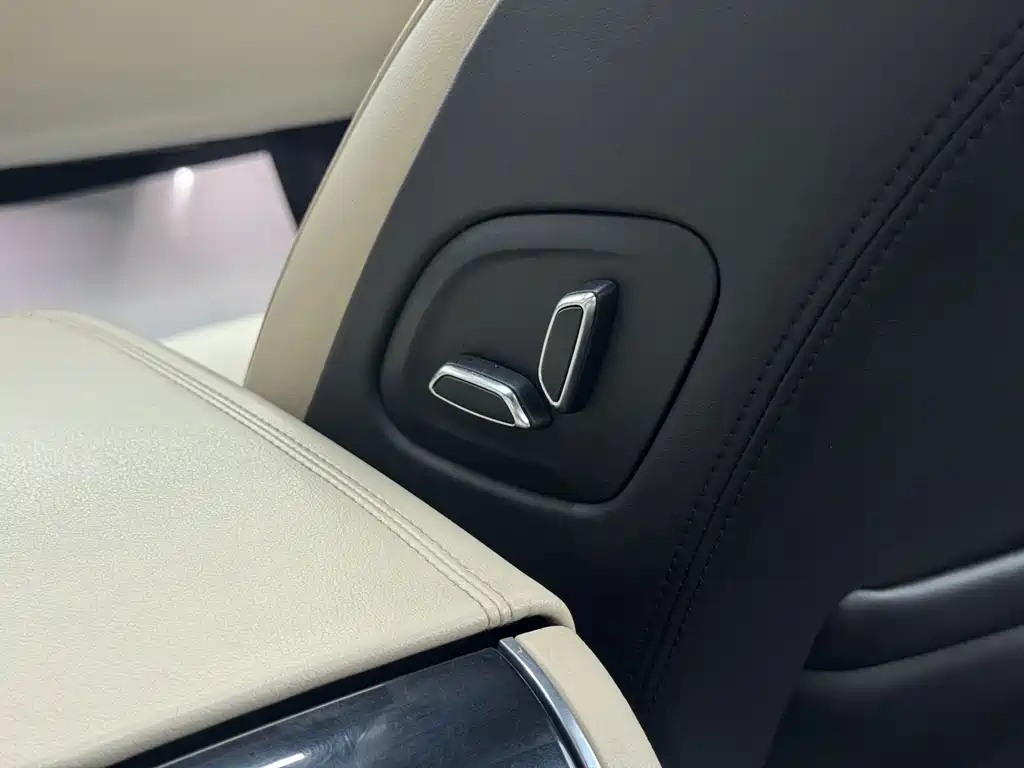 Cadillac CT6 — фото 17