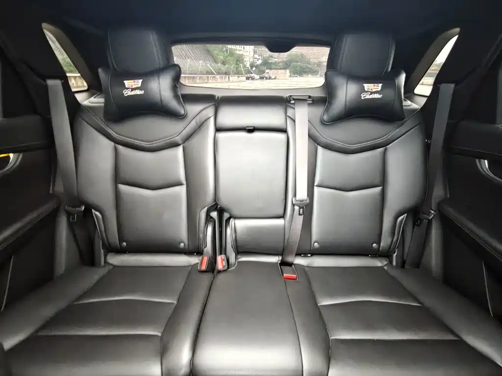 Cadillac XT5 — фото 26