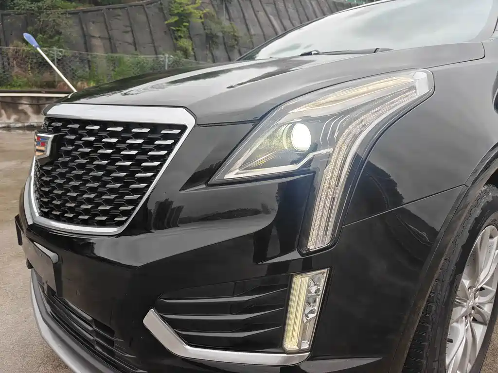 Cadillac XT5 — фото 10