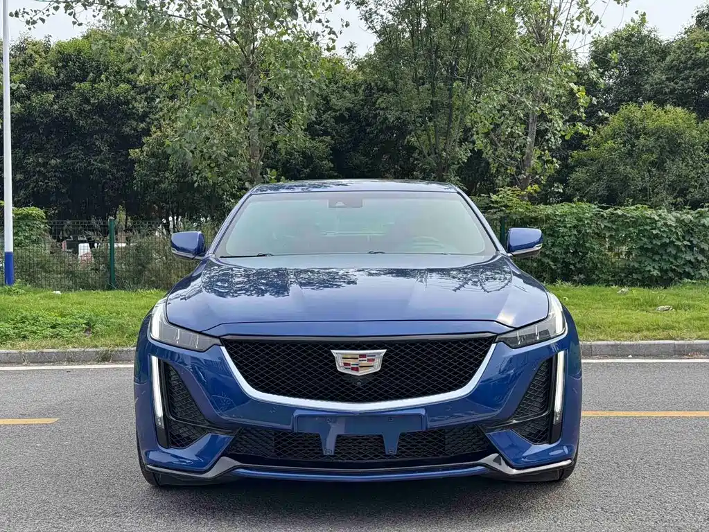 Cadillac CT5 — фото 2
