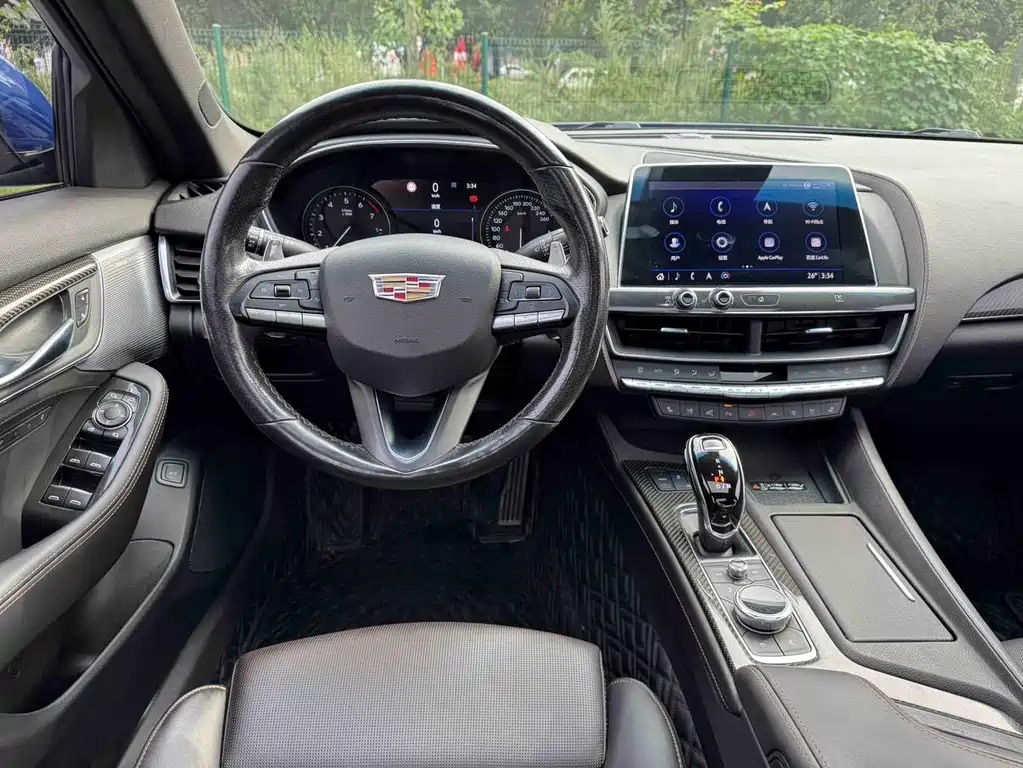 Cadillac CT5 — фото 10