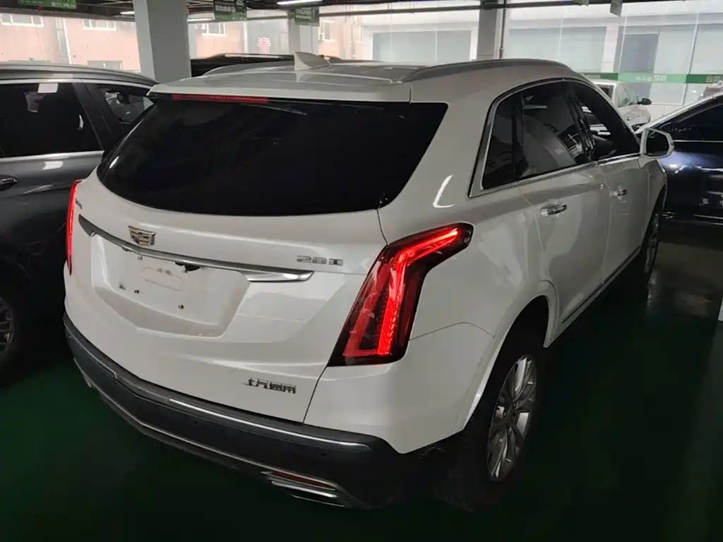 Cadillac XT5 — фото 7