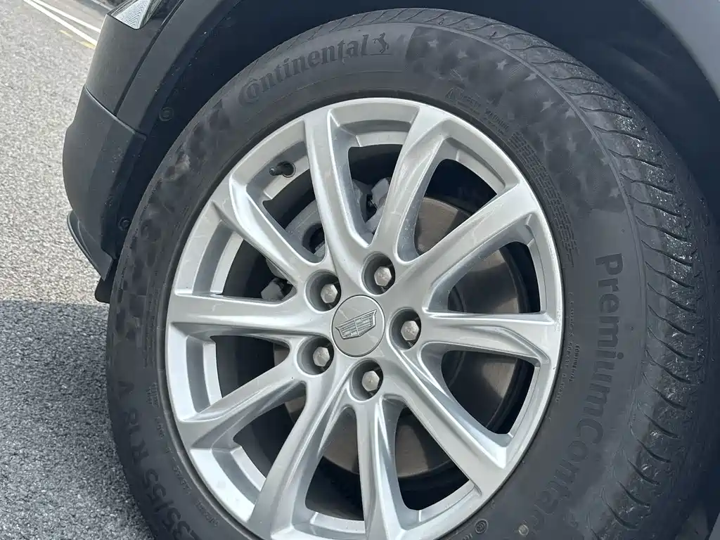 Cadillac XT4 — фото 23