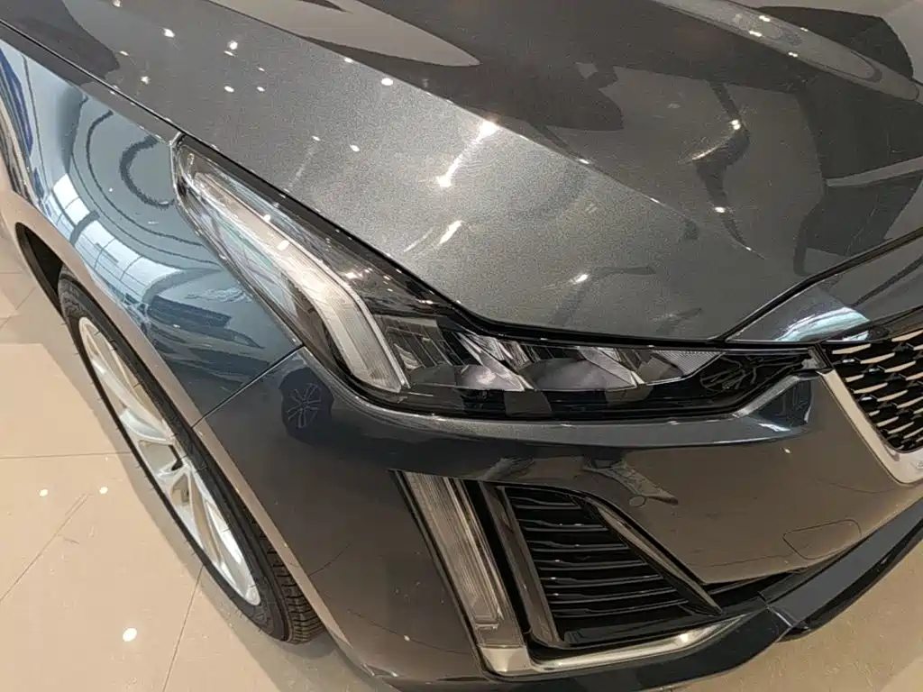 Cadillac CT5 — фото 11