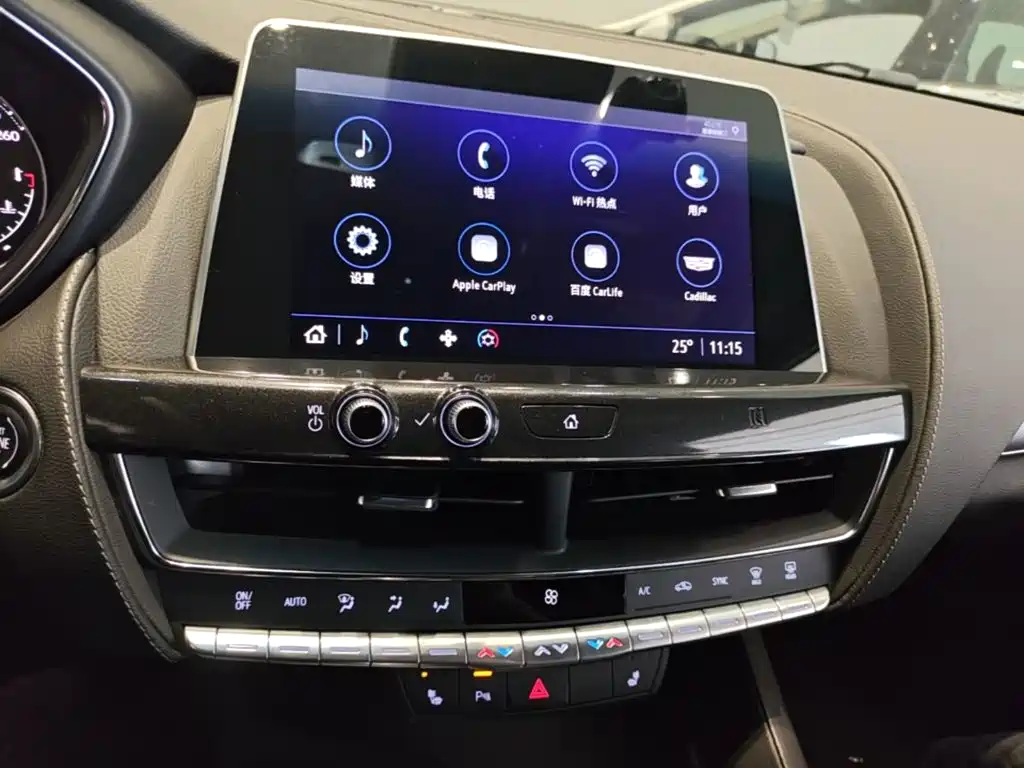 Cadillac CT5 — фото 18