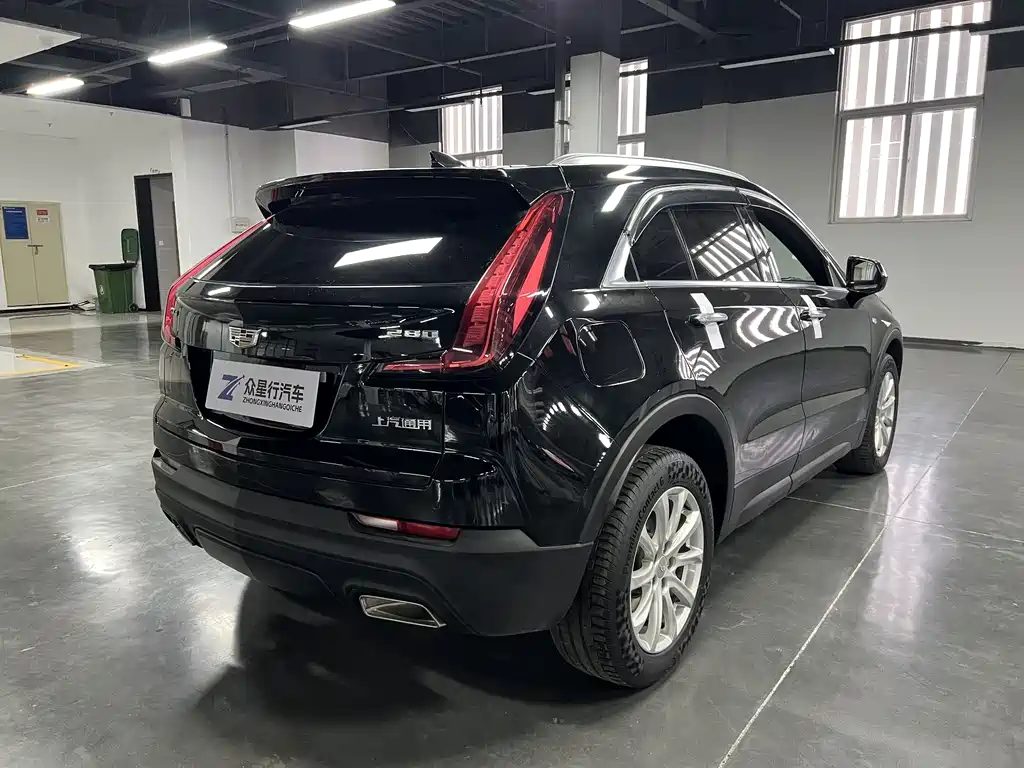 Cadillac XT4 — фото 4