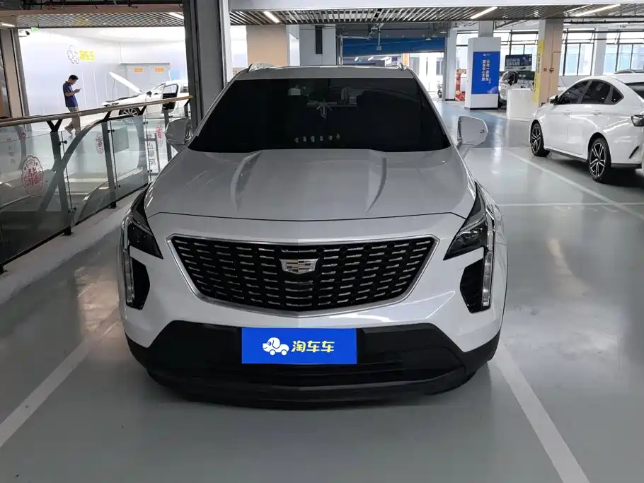 Cadillac XT4 — фото 2